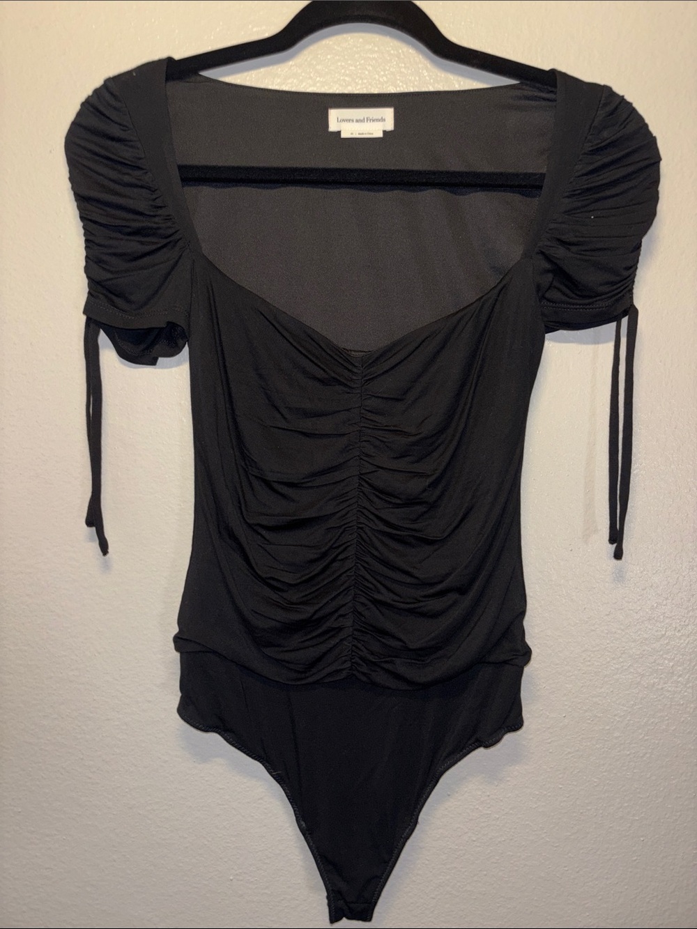 Lovers + Friends Black Ruched Short Sleeve Bodysuit